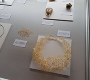 Juvelyrė Ernesta Statkutė ir jos papuo&scaron;alai juvelyrikos darbų pristatyme Artistar Jewels 2018