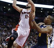 &bdquo;Toronto Raptors&ldquo; ekipa po trijų pratęsimų nusileido &bdquo;Utah Jazz&ldquo; atstovams 133:140