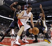 &bdquo;Toronto Raptors&ldquo; ekipa po trijų pratęsimų nusileido &bdquo;Utah Jazz&ldquo; atstovams 133:140