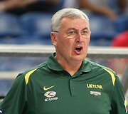 Lietuvos krep&scaron;inio rinktinė kovoja su Italijos komanda: treneris Jonas Kazlauskas