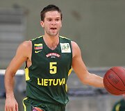 Lietuvos krep&scaron;inio rinktinė kovoja su Italijos komanda: Mantas Kalnietis