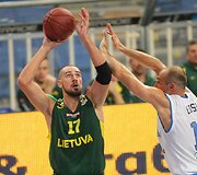 Akropolio taurės mačas tarp Lietuvos ir Italijos krep&scaron;inio rinktinių &ndash; Jonas Valančiūnas
