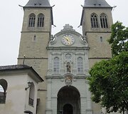 Pasivaik&scaron;čiojimas po &scaron;veicarų Liucernos miestą