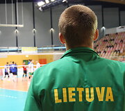 Lietuvos tinklinio rinktinės žaidėjai atrankos turnyre kovojo, tačiau pergalių nepelnė
