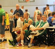 Niujorkiečių komandai atstovavo ir LR Generalinis konsulas Niujorke V. Sarapinas (de&scaron;inėje).
