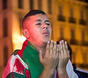 Prancūzijoje po Alžyro rinktinės pralaimėjimo buvo laukta emigrantų riau&scaron;ių