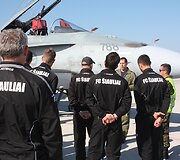 &bdquo;&Scaron;iaulių&ldquo; futbolininkai  &ndash; NATO oro bazėje Zokiniuose
