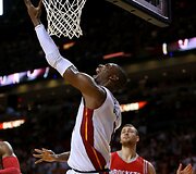 Donatas Motiejūnas dvikovoje su &bdquo;Heat&ldquo; ekipa