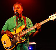  &bdquo;The Refugee All Stars&ldquo; koncerto akimirka 