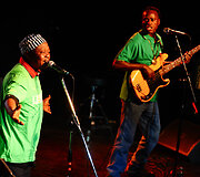  &bdquo;The Refugee All Stars&ldquo; koncerto akimirka 