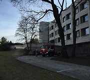 Vilniaus ugniagesius ant kojų sukėlė prane&scaron;imas apie gaisrą Vyriausybė pastate