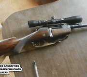 Skaudalių kaimo gyventojo namuose rasti ginklai
