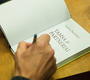 &Scaron;iuolaikinių lietuvių autorių dienos / Susitikimas su ra&scaron;ytoju Sigitu Parulskiu / Leidyklos &bdquo;Alma littera" nuotr.