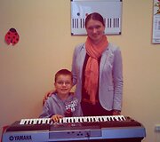 Yamaha muzikos mokyklos nuotrauka.