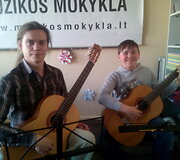Yamaha muzikos mokyklos nuotrauka.