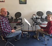 Yamaha muzikos mokyklos nuotrauka.