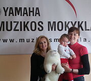 Yamaha muzikos mokyklos nuotrauka.