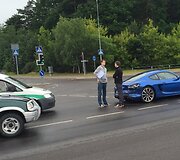 Sekmadienį Vilniuje į avariją pateko prabangus naujutėlis automobilis &bdquo;Porsche&ldquo;