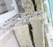 Marijampolės daugiabučio gyventojai skundžiasi prasta renovacijos darbų kokybe