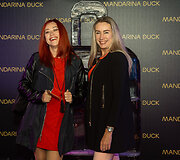 &bdquo;Mandarina Duck&ldquo; atidarymo akimirka