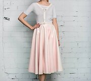 Gabrielės Martirosianaitės kurtų diržų kolekcijos modelis