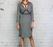 Gabrielės Martirosianaitės kurtų diržų kolekcijos modelis