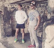 Mykolas Serdiukas su bičiuliu
