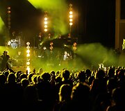 &bdquo;Elvis Presley Show&ldquo; koncerto Mažeikiuose akimirka