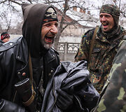 Irakietis i&scaron; Ukrainos rėmėjų gavo naują baikerio kostiumą