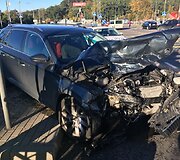 Vilniuje kaktomu&scaron;a susidūrė VW i&scaron; &bdquo;&Scaron;koda&ldquo;