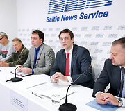 Spaudos konferencija apie transporto darbuotojų i&scaron;naudojimo istorijas