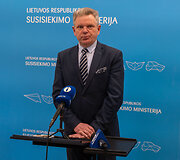 Susisiekimo ministras susitinko su &bdquo;Oro navigacijos&ldquo; atstovais