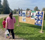 Rinkiminiai plakatai Rudiliuose