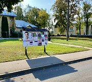 Rinkiminiai plakatai Vidi&scaron;kiuose