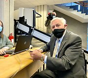 Prezidentas Valdas Adamkus atidavė balsą Seimo rinkimuose