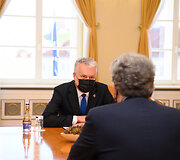 Gitanas Nausėda susitiko su Thierry Bretonu