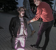 Antradienio vakarą Vilniuje, restorane &bdquo;The Gallery&ldquo;, vyko nuotaikingas vakarėlis &ndash; žurnalo &bdquo;Happy365&ldquo; rudens numerio pristatymas, kuriame netrūko staigmenų, vai&scaron;ių ir geros nuotaikos. Su naujuoju numeriu kūrėjai Jurga Baltrukonytė ir Algis Kri&scaron;čiūnas su komanda kvietė pasitikti rudens sezoną. 2015 
