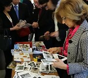 Arūno Baltėno fotografijų paroda &bdquo;Kataliki&scaron;kas liaudies pamaldumas Lietuvoje&ldquo; Vatikano universiteto bibliotekoje