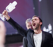M&aring;ns Zelmerl&ouml;w džiaugiasi pergale Eurovizijoje