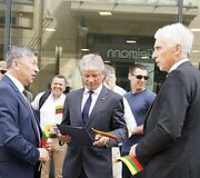 Lietuvos vežėjų piketas prie Europos komisijos atstovybės