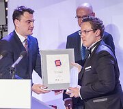 Apdovanojimų akimirka