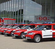 Ugniagesiams gelbėtojams perduotos naujos gaisrinės automobilinės cisternos ir lengvieji automobiliai