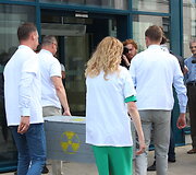 Iniciatyvinė para&scaron;ų prie&scaron; Baltarusijos AE rinkimo grupė VRK atstovams oficialiai įteikė surinktus piliečių para&scaron;us