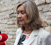 Užuojautų parei&scaron;kimas dėl i&scaron;puolio Nicoje prie Prancūzijos ambasados Vilniuje