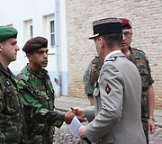 Užuojautų parei&scaron;kimas dėl i&scaron;puolio Nicoje prie Prancūzijos ambasados Vilniuje