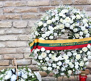 Užuojautų parei&scaron;kimas dėl i&scaron;puolio Nicoje prie Prancūzijos ambasados Vilniuje