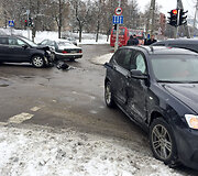 Vilniuje susidūrė &bdquo;Honda&ldquo; ir BMW