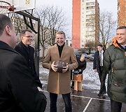 &Scaron;alia Vilniaus Karolini&scaron;kių gimnazijos atidaryta nauja mažoji futbolo aik&scaron;tė
