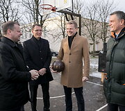 &Scaron;alia Vilniaus Karolini&scaron;kių gimnazijos atidaryta nauja mažoji futbolo aik&scaron;tė