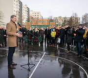 &Scaron;alia Vilniaus Karolini&scaron;kių gimnazijos atidaryta nauja mažoji futbolo aik&scaron;tė